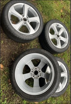 VW Austin 5x112 R17 225/45 r17 - 2