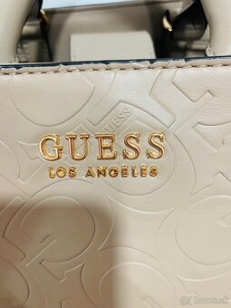 Krasna kabelka Guess - 2