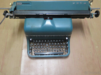 Predám písací stroj - 2