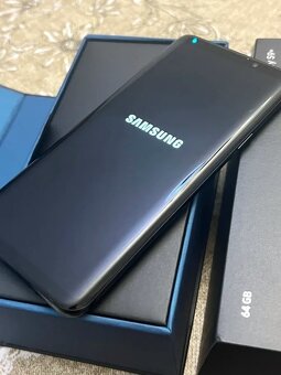 Samsung Galaxy S9 Plus black - 2
