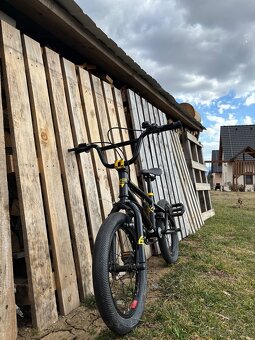 S’COOL XtriX mini čierno-zlatý 16″, detský - 2