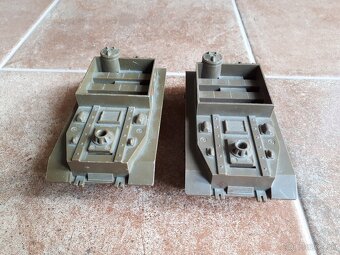 Stara hracka : Bojovy transporter - 2