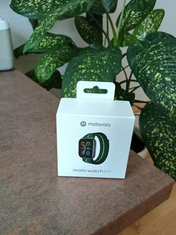 Motorola Moto Watch Fit - 2