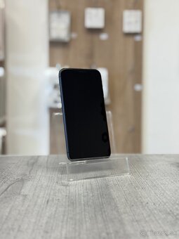 Apple iPhone 11 64GB Black - 2