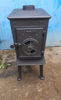 Liatinové kachle Jotul F 602 N čierný lak - 2