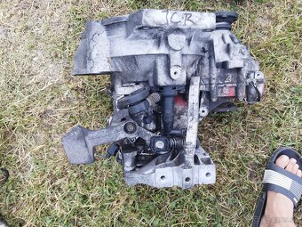 Predám dieli na oktaviu 2 1.9.tdi 77kw - 2