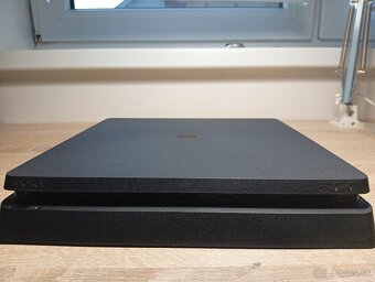 Playstation 4 - 2