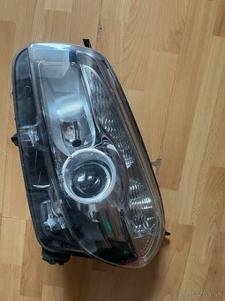 Svetlo Nissan Qashqai 2012 - 2