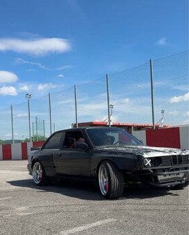 BMW e30 - 2