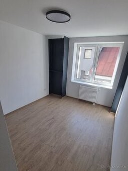 Slnečný 2i byt s pivnicou a parkovaním – centrum Bytča - 2