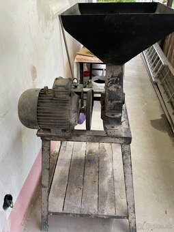 Predám šrotovník na obilie - 2