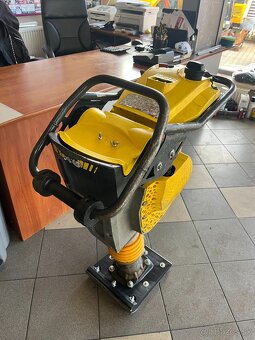 Vibracna zaba, noha, pech Bomag BT 60, Wacker Neuson Atlas - 2