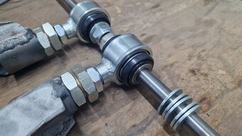 Predné široke ramená Lada - 2