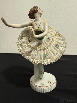 Čipkovaná porcelánová baletka Volkstedt - 2