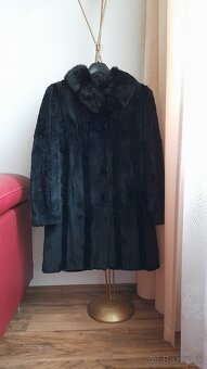 Dámsky kožuch  44 - 2