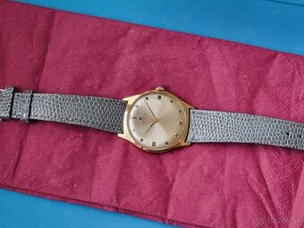N.hodinky,Junghans. - 2