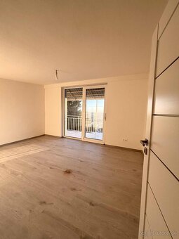 Predáme nový byt 2+2 s 2x parkovanie a úžasným výhľadom NR - 2