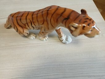 Krásná porcelánová soška tygra Royal Dux - 2