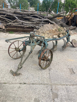 Tažený pluh 3x25 - 2