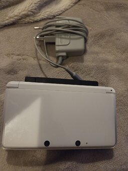 Nintendo 3DS White vo výbornom stave + plus dve hry - 2