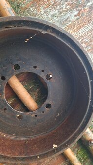 Uaz,brzdovy bubon nový - 2