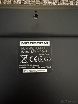 Predam bezdrôtovú podsvietená klávesnicu s touchpadom - 2