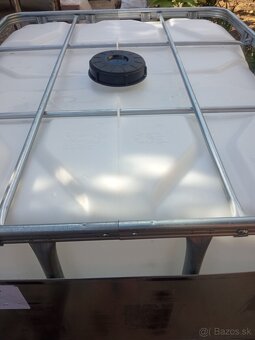 Predám 1000 litrové nádrže - 2