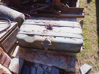 PRAGA V3S sperne tyčke Nádrž - 2