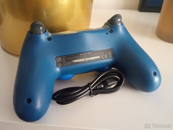 PS4 ovládač - 2