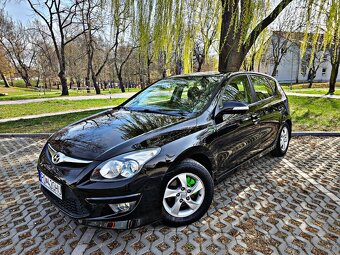 Hyundai i30 1.6 CRDi rv:9/2011 142 tis.km - 2
