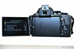 Nikon D5500 + příslušenství ( 10 tisíc exp.) - 2
