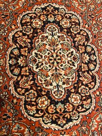 Krásny retro koberec - 2
