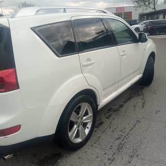 Peugeot 4007 - 2