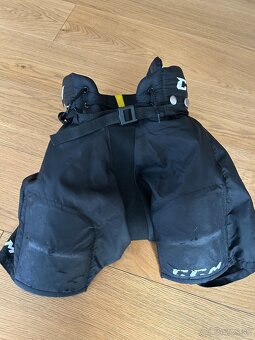 Detske hokejove nohavice CCM HPK a vesta Bauer Supreme - 2