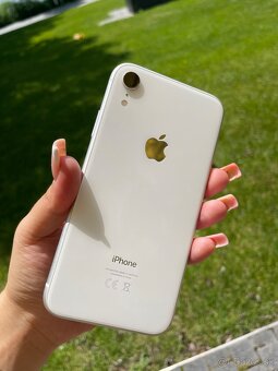 Biely iPhone Xr 64GB TOP stav - 2