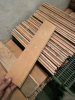 Predám bukové parkety 400x80x21 - 2