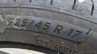 225/45 R17 Michelin - 2