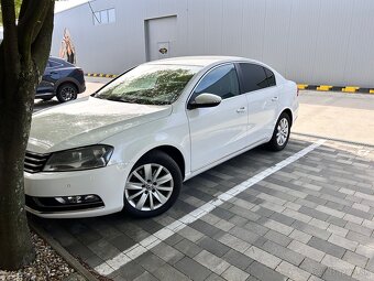 Volkswagen Passat - 2