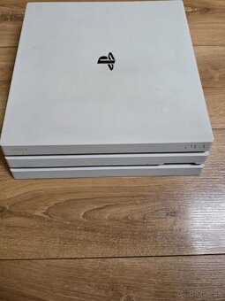 Playstation 4 Pro - 2