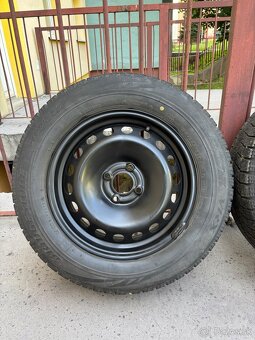 Predám sadu zimných pneumatík 195/65 Renault 4/100 R15 - 2