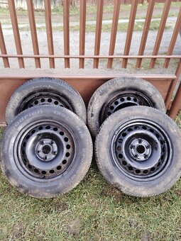 Mám na predaj zimné pneumatiky 5x112 R15 - 2