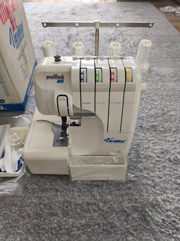 Šijací stroj Overlock - 2