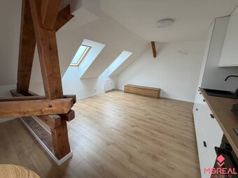 3 izbovy byt centrum Topoľčany / PRENAJOM - 2