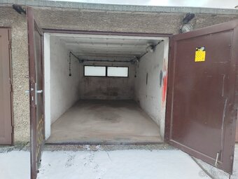 Predám garáž v Oravskou Podzámku. - 2