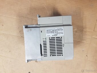 Predám jednofázový frekvenčný menič Hitachi - 2