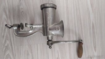 Mlynček na mäso 10 - 2