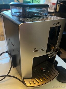 Automaticky kávovar Krups EA82.. - 2