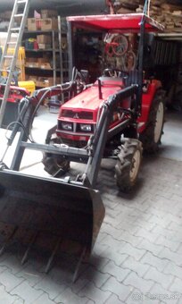 Malotraktor Mitsubishi MT 23 s nakladačem - 2