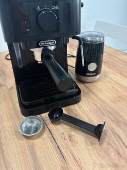 De'Longhi Stilosa Pákový espresso kávovar - 2