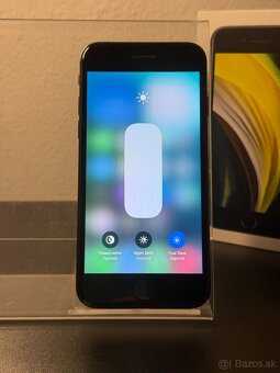 Predám Apple iPhone SE 2020 64GB Black Stav Nového Telefónu - 2